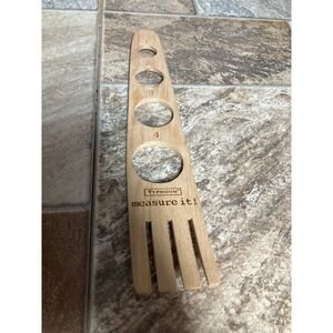 Typhoon Wooden Spaghetti Measure and Server Pasta Portion Tool Natural Wood